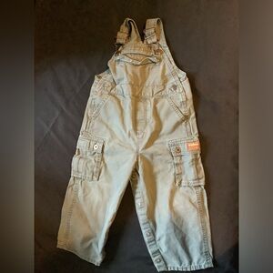 Kids OshKosh b’gosh green overall size 24 months